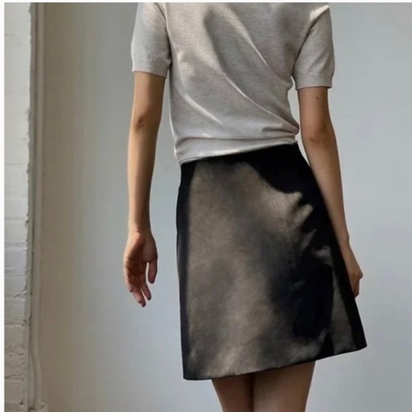 Aritzia Babaton Modern Mini in Vegan Suede - Picture 4 of 7